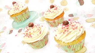 Cupcakes de Vainilla  Recetas de Cupcakes [upl. by Bonne990]