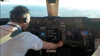 cockpit view BOEING 747400 LANDING HOUSTON AIRPORT [upl. by Ignatia]