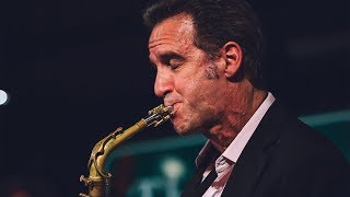 Amazing Saxophone Solo – Eric Marienthal [upl. by Nahtannhoj]