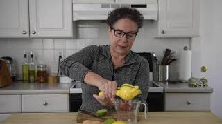 How to use a lemon squeezer [upl. by Kreit]