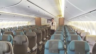 Experience Economy Class on the Boeing 777300ER  Singapore Airlines [upl. by Katee945]