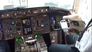 Delta Airlines Boeing 757200 Cockpit in Atlanta [upl. by Stagg810]