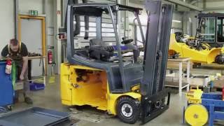 Full Forklift Refurbishment time lapse  Jungheinrich JUNGSTARS [upl. by Irot]