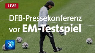 Bundestrainer Joachim Löw und Nationalspieler Matthias Ginter aus dem Trainingslager in Österreich [upl. by Attennod884]