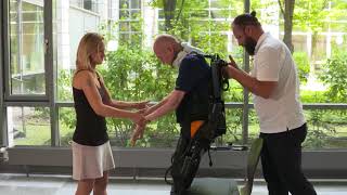 ExoskelettTraining – gefördert durch die Initiative quotHilfe für ALSkranke Menschenquot [upl. by Ayamat84]