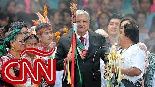 Así finalizó López Obrador su discurso como presidente en el Zócalo [upl. by Utter]