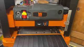 WEN 15 Amp 13 in Spiral Benchtop Thickness Planer [upl. by Jacinta]