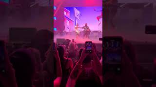 ¡Bad Bunny llega de sorpresa al concierto de Eladio Carrion [upl. by Aissat]