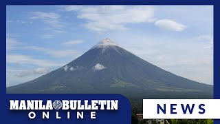 Phreatic eruption occurs at Mayon Volcano  Phivolcs [upl. by Ellennahs]